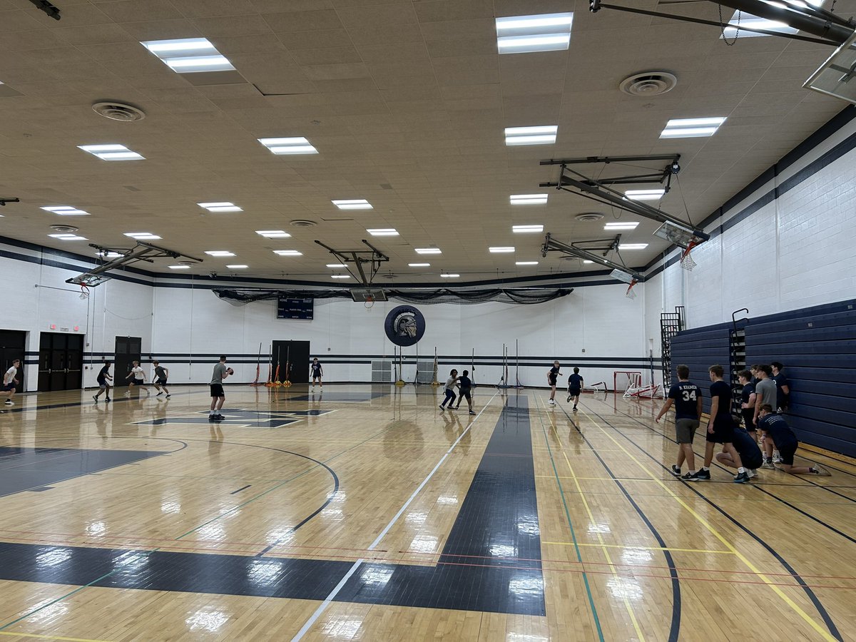 NateDavison4's tweet photo. Ain’t nothing better than 5am workouts!! #WeAre #McDowell Ⓜ️⚪️ https://t.co/WI2Dlxs7id