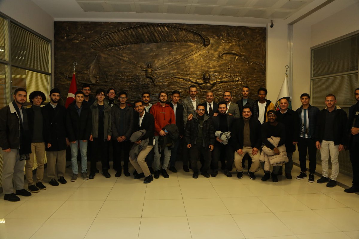 sbYusufAlemdar's tweet photo. Necip Fazıl Kısakürek Erkek Öğrenci Yurdu Müdürü Muhammed Fatih Terzi, Müdür Yardımcısı Mustafa Tuncalı ve öğrenci temsilcileri ile Sakarya Üniversitesi Akademik Gençlik Öğrenci Topluluğu yönetim kurulunu misafir ettik. 
Ziyaretleri için gençlerimize teşekkür ediyorum. https://t.co/KICWvmuejS