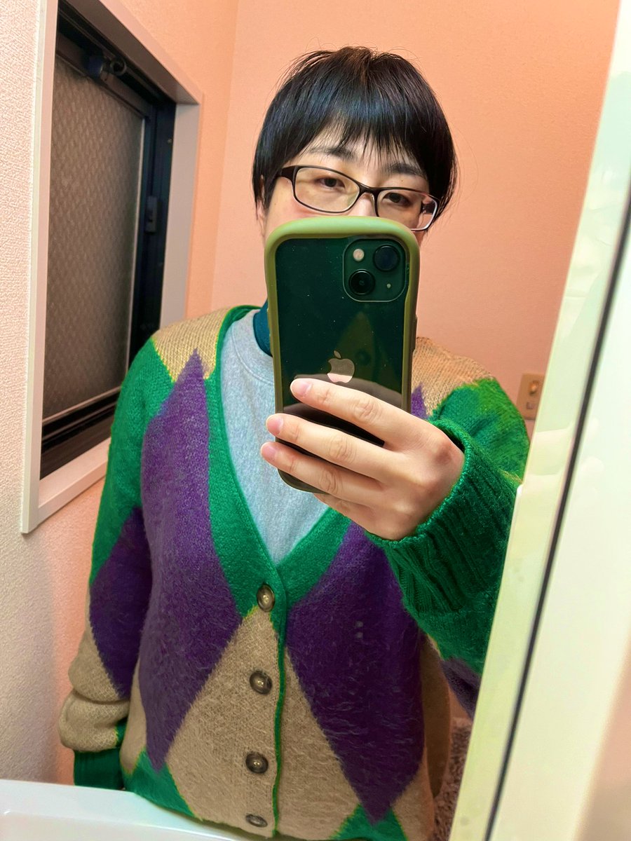 Banbi48's tweet photo. 色合い良くて、去年ZOZOのセールで、購入した@monomart_styleカーディガン出したけど、めちゃくちゃ暖かいし、生地の肌触りサイコー!!
#monomart https://t.co/QR001ltZvc