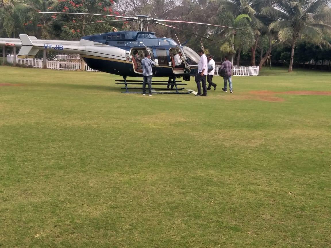 DvvProductions's tweet photo. #NandamuriBalakrishna, #ShrutiHaasan, #NaveenYerneni along with Team #VeeraSimhaReddy started on a Chopper at Hyderabad to Ongole for the Massive Pre-Release Event.🤩 🎉

#GopichandMalineni #ShruthiHassan #ThamanS #MythriMovieMakers  #SonyMusicSouth https://t.co/YrotkNUoQw