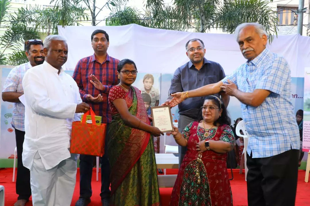 global_illumine's tweet photo. Glimpses of Scholarship Distribution Programme by Global Illumine Foundation on Saturday, 17th December, 2022 at Sarag Building, Arunodaya Colony, Image Garden road, Madhapur, Hyderabad.
#AMC #AMCANA #AMCOSA #Scholarships #GlobalIllumine #Students #GiftEducation https://t.co/QNVepT6Nug