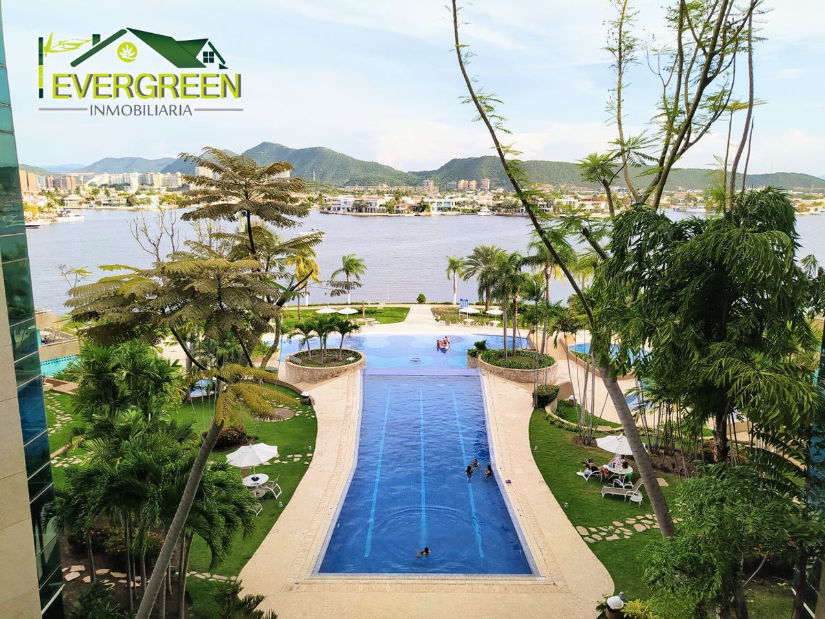 Evergreen inmobiliaria C.A ofrece en venta apto Duplex en el exclusivo C.R Isla Paraíso. Lechería

✅Cocina empotrada
✅Sala-comedor
✅Terraza
✅2 baños
✅2 habitaciones 
✅Área de lavado
✅1 P/E techado
Áreas sociales:
✅3 piscinas, gimnasio, 2 salones,
campo de golf, parque