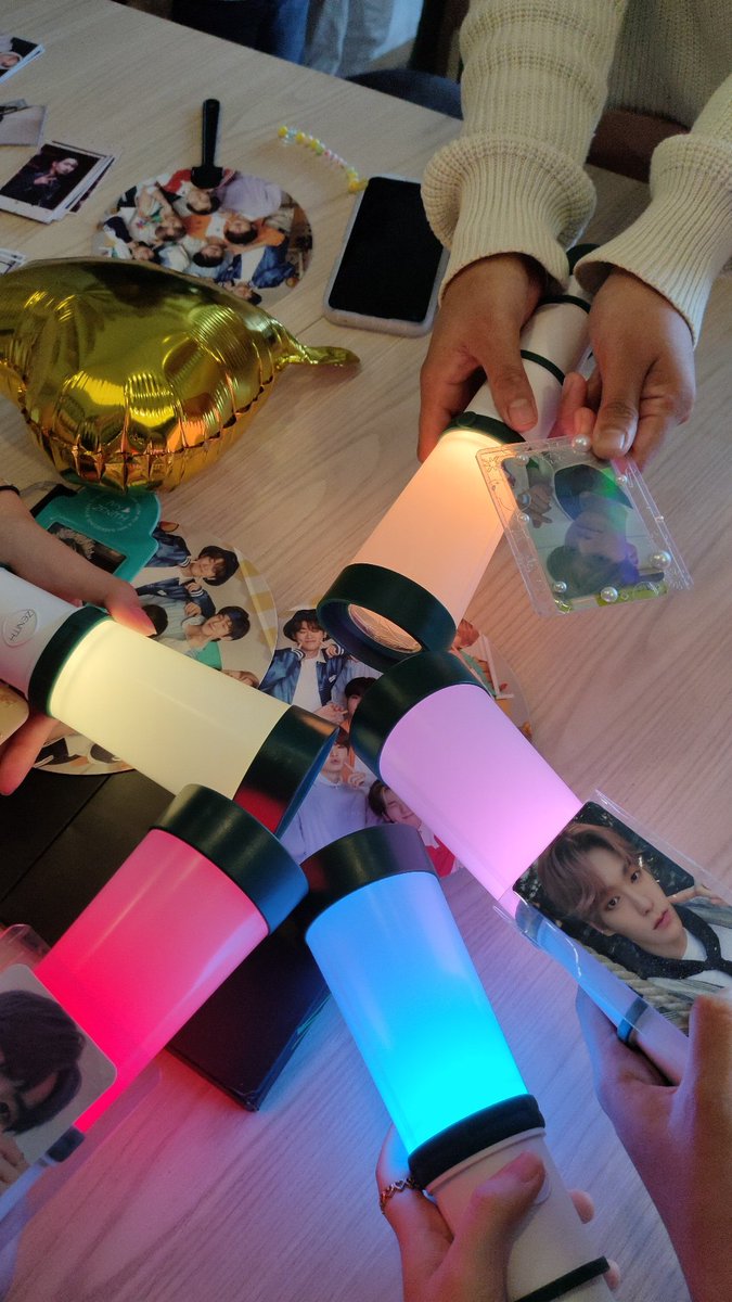 _009599_'s tweet photo. 오늘 너무 행복했어요 🥺
#lovelyaydenday https://t.co/XeMKzoPkyb