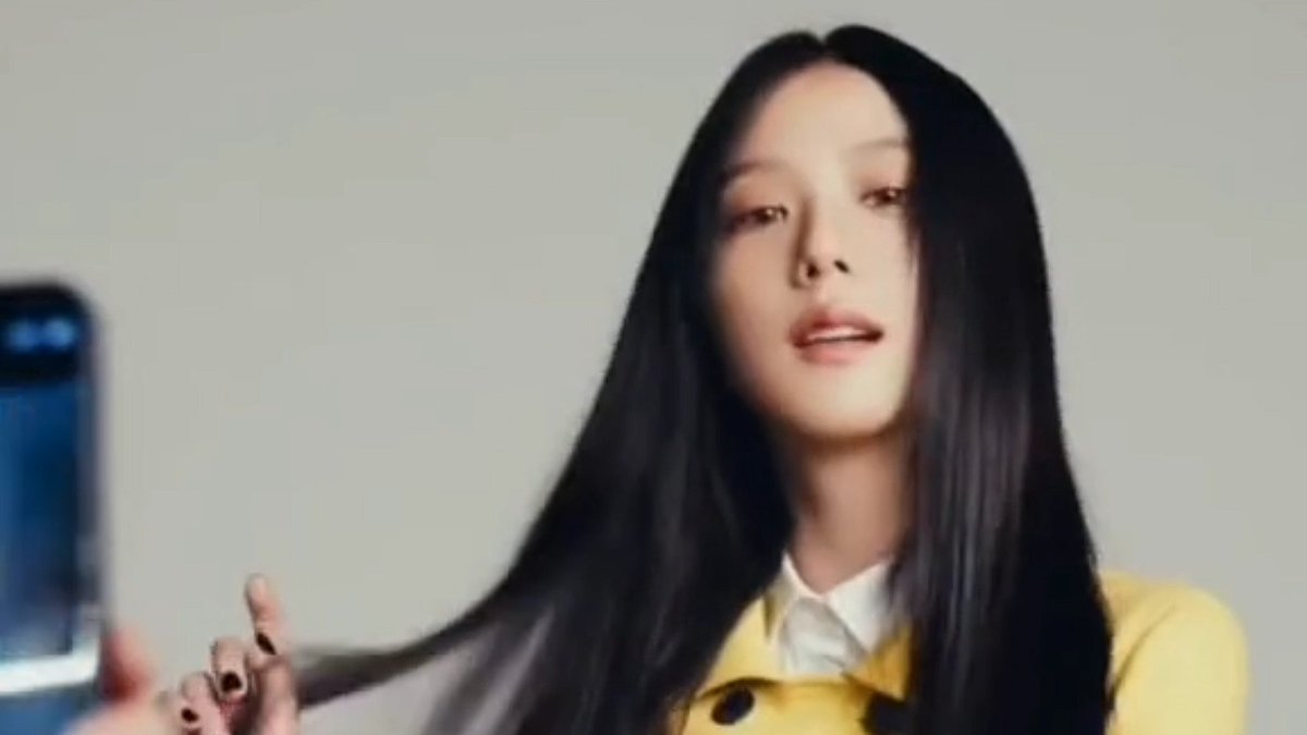 jisoospic's tweet photo. KIM JISOO https://t.co/gvt4fG6yD2