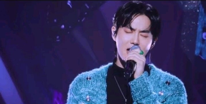 SuhoBr's tweet photo. (#VIDEO) 01/01/23 - SMTOWN LIVE 2023: SMCU PALACE @ KWANGYA' @ 'Let's Love' 

💧https://t.co/bpfMmIabEM

#SUHO #수호 #준면 #金俊勉 https://t.co/l2NwW4nuzk