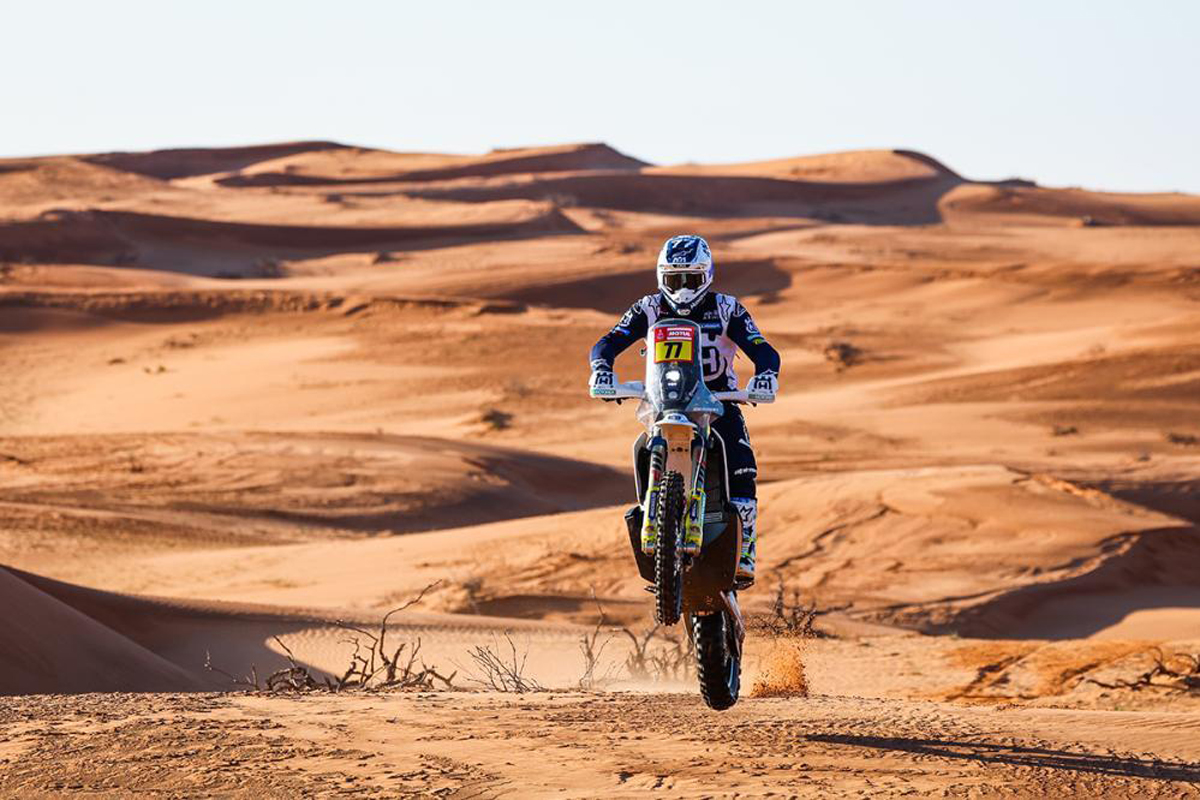 motorpuntoes's tweet photo. #Dakar | Husqvarna brilla en el Dakar: sexta etapa para Luciano Benavides con Skyler Howes más líder
https://t.co/R6PAEnxilz
#Dakar2023 #Benavides #Howes #Husqvarna #Etapa6 @Dakarenvivo @Dakar https://t.co/xwStDzQ7nP