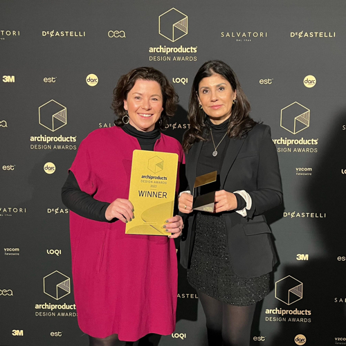 Zonnescherm Lux wint Archiproducts Design Award 2022 qumedia.me/3QjZHyJ