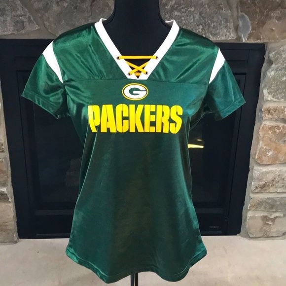 mckenzielayne22's tweet photo. So good I had to share! Check out all the items I'm loving on @Poshmarkapp from @meredit12198103 #poshmark #fashion #style #shopmycloset #effervescentbubbles #bostonproper #nfl: https://t.co/9jp2RzocfY https://t.co/Jw5H0ux5Ti