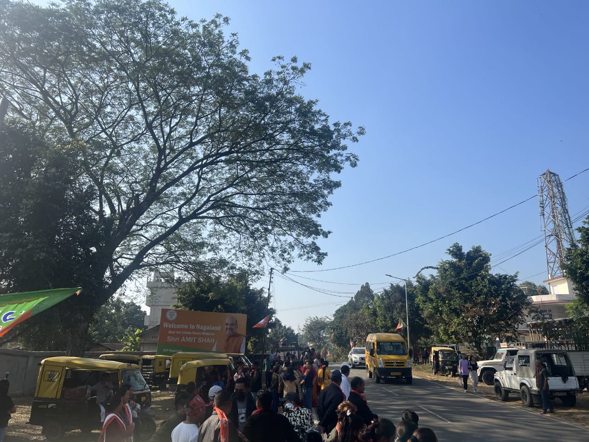 BJP1Dimapur1's tweet photo. BJP 1 Dimapur 1 Party Karyakartas and thousands supporters of our leader Shri Tovihoto H Ayemi, Hon'ble Advisor and MLA Power, GON, warmly welcome Shri Amit Shahji, Hon'ble Union Minister of Home Affairs and Cooperation GOI, To the land of Festivals Nagaland. https://t.co/E7GLegFvwu