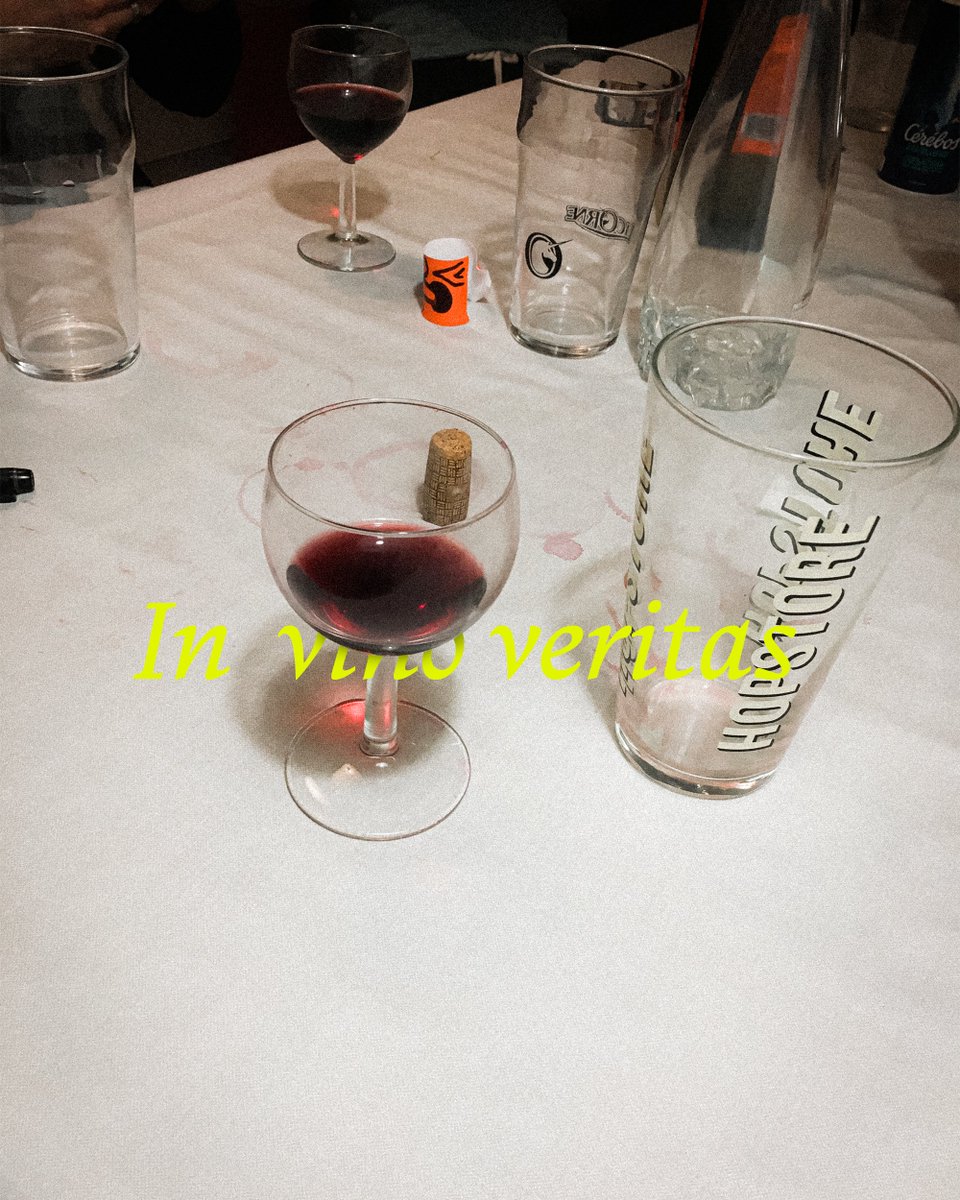 AlexSupaTramp's tweet photo. in vino veritas
#photography #wine #vinoveritas https://t.co/4GZbjLNtK4