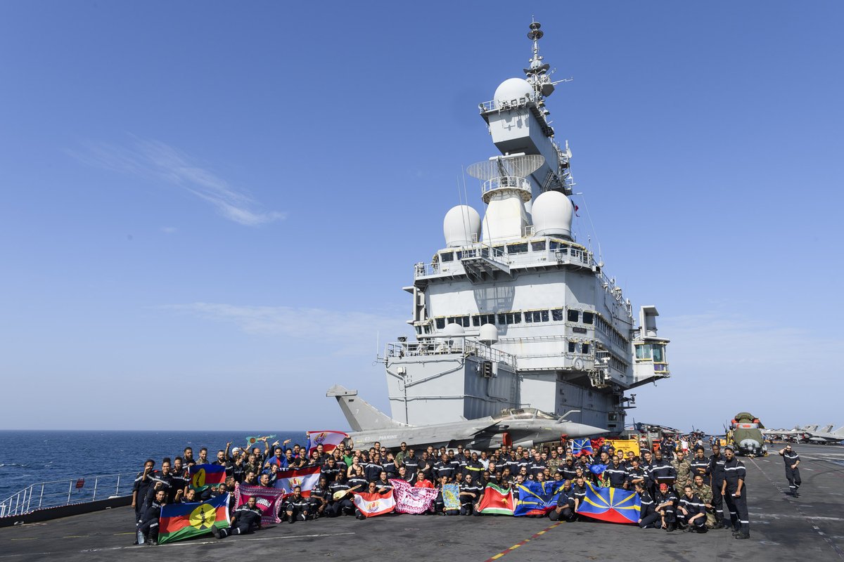 MarineNationale's tweet photo. La Marine puise dans sa diversité culturelle un esprit d’équipage et une fierté commune de servir la 🇫🇷. Sur le porte-avions, ils sont 150 à venir des outre-mer🏝️: Martinique, Guadeloupe, Guyane, La Réunion, Mayotte, Wallis et Futuna, Tahiti, ou encore de Nouvelle Calédonie ! https://t.co/idCwTtC5eN