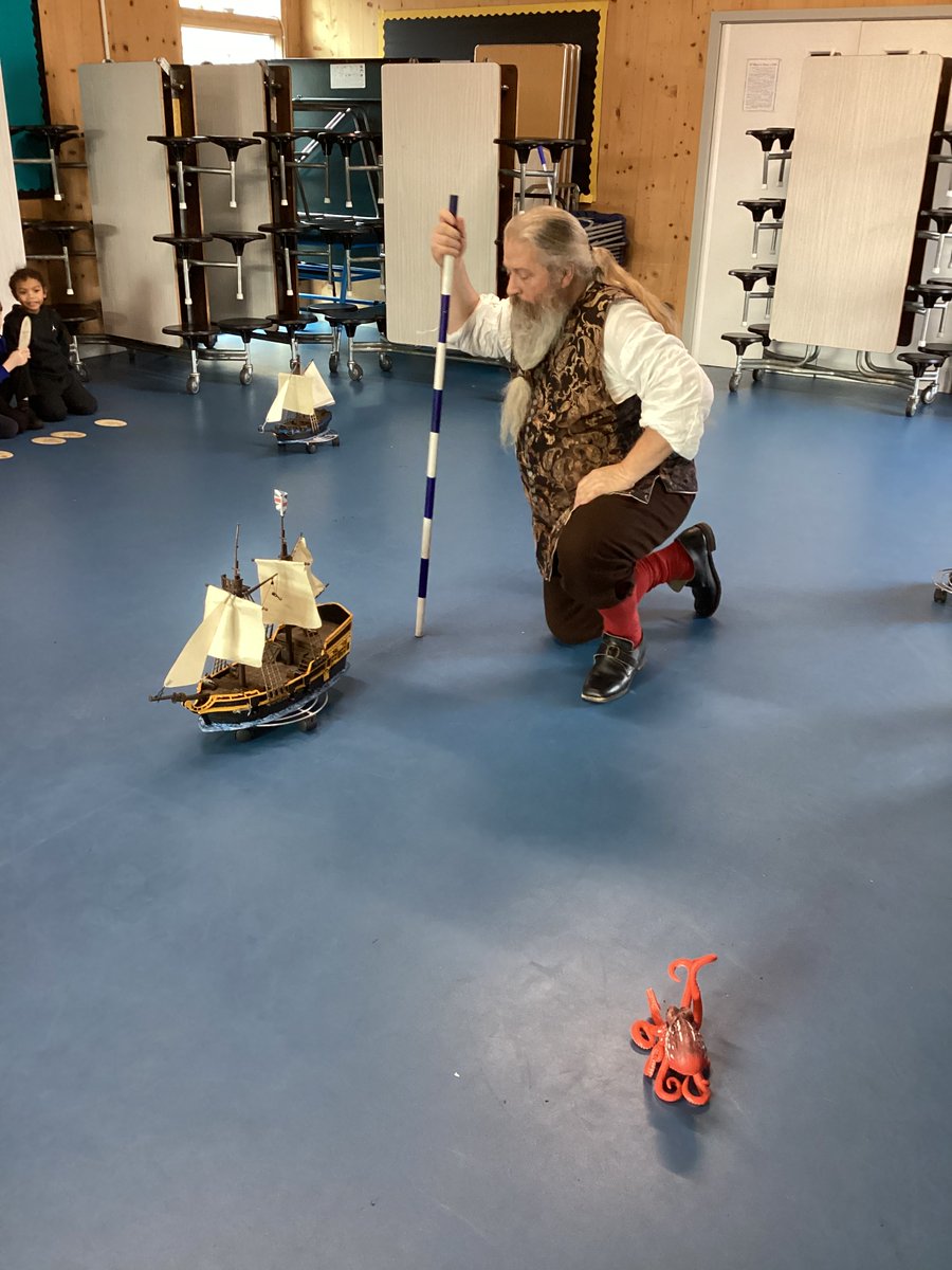 nhpyr2's tweet photo. We had the visit of two fearless and fierce pirates @TimeCapsuleEd . They explained us the life of a pirates during the Golden Age of Piracy. We then played Persute, a ship-chasing game where the ship Resilience tried to escape two dangerous pirate ships. What a brilliant day! https://t.co/bMppdkL6Hf