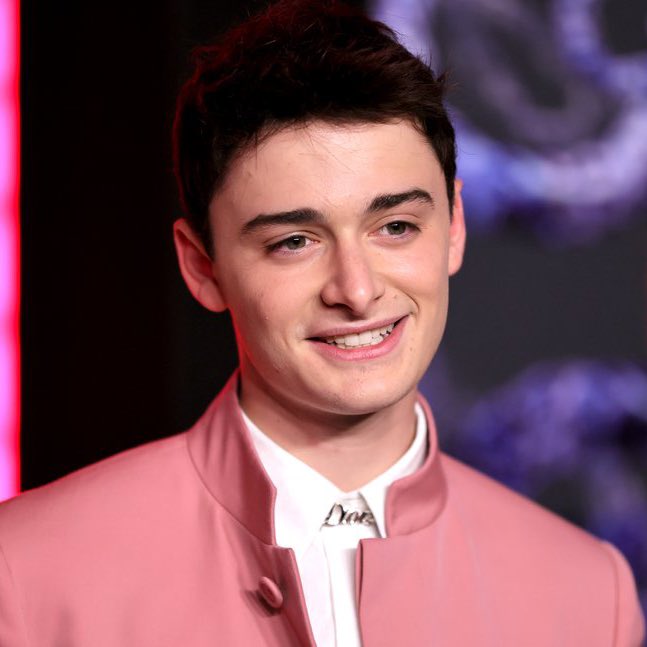 StrangerNews11's tweet photo. “I guess I’m more similar to Will than I thought.” 

— Noah Schnapp on coming out as gay

We love you Noah! ♥️✨🌈 https://t.co/NatZPC8M7R