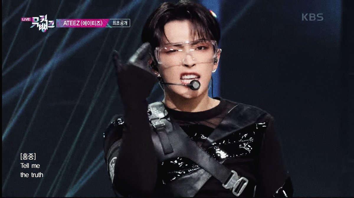 archivesjoong's tweet photo. Cyberpunk hongjoong is so sexy🔥 https://t.co/WFmaq4FhCZ