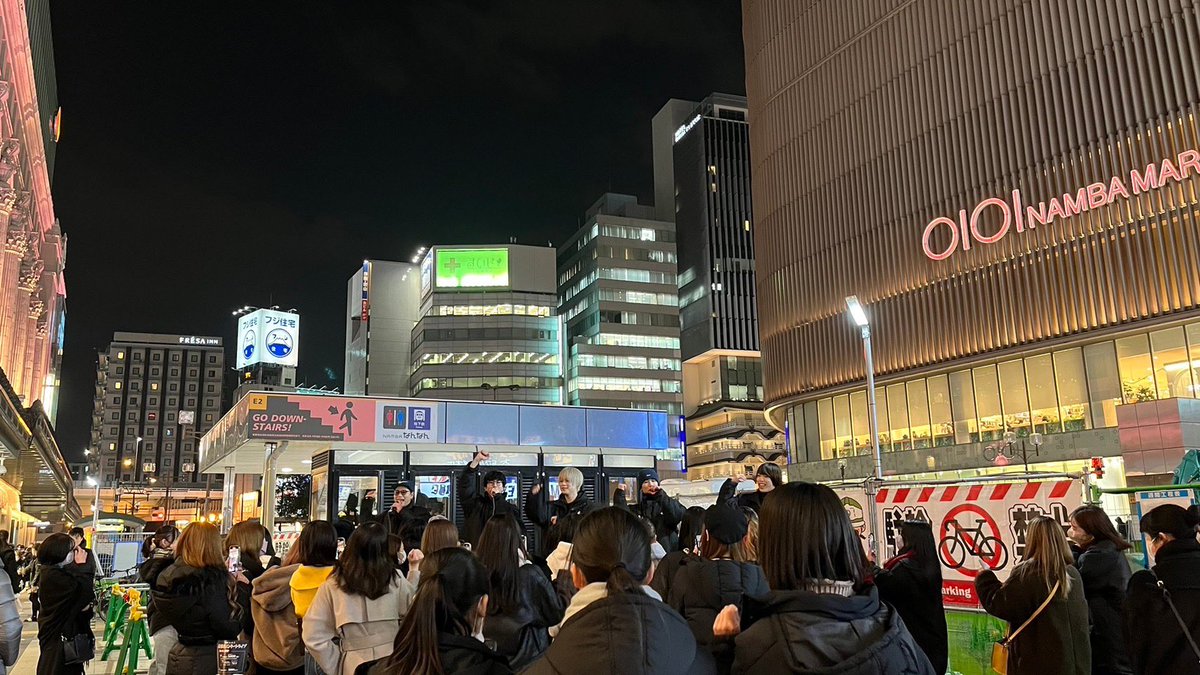 VELLE_fumiya's tweet photo. 新年一発目!武者修行77日目!
沢山の人と今年も宜しくって出来て嬉しかった😌体調崩しやすい季節やけんみんな身体大切にね🤍
今日は来れなかった皆んなもまた元気に会いにきてくれるの楽しみにしとるよ〜
その時にあけおめことよろしよな🤞🏻
#ベルエージェー #Overthe5000
#next7000 https://t.co/nVRWTJFQP4
