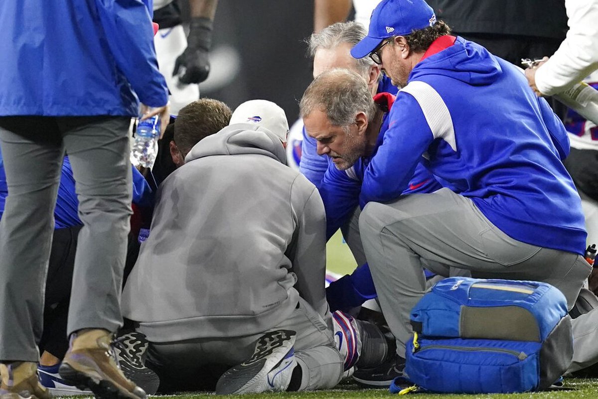 cliffchulada's tweet photo. On Monday night, Damar Hamlin had MANY medical professional on-site, and it saved his life!  .  
Does your child have access to quality medical pros, even just one?  Does your school or program have an Athletic Trainer?  I don't look forward to the day you wish they did.... https://t.co/2rURgT4kGE