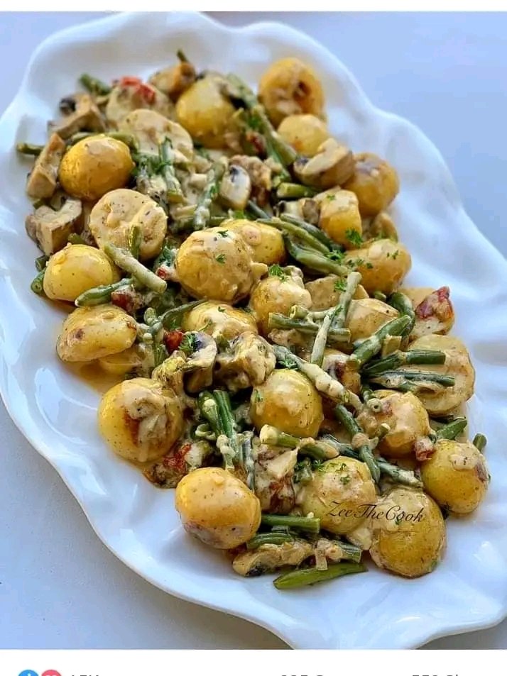 DacomboNineNine's tweet photo. We Do Catering 🍱🥗🍲 we serve good food ❤ for More 0825960204 🥙🍱🥗🍲❤ https://t.co/5ioRwg15iF