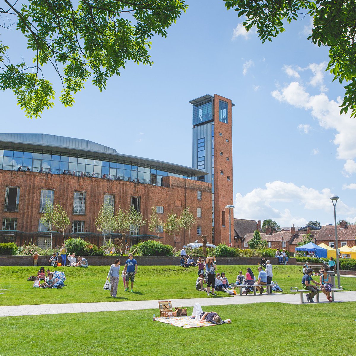 TheRSC's tweet photo. 📢 New #ArtsJobs 🎭 

We've got some exciting vacancies closing soon, including: 

▪ Accounts Officer 
▪ Director - First Encounters, 2024
▪ Marketing Officer (Learning and Membership)
▪ Media Relations Officer 
▪ Stage Door Keeper 

Find out more: https://t.co/cUSfR8cRo3 https://t.co/EnTwev7luE