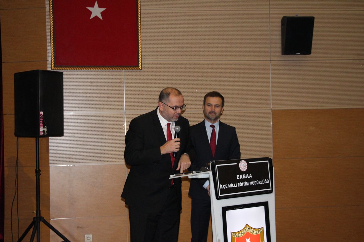 erbaamem's tweet photo. Millî Savunma Üniversitesi Rektörü Sayın Prof. Dr. Erhan AFYONCU’nun açış konuşmasını yaptığı programda, Milli Savunma Üniversitesi Öğretim Üyesi Dr. Öğretmen Albay Vedat TEKİNOĞLU tanıtım sunumunu gerçekleştirdi. https://t.co/bwX3gOosOS
