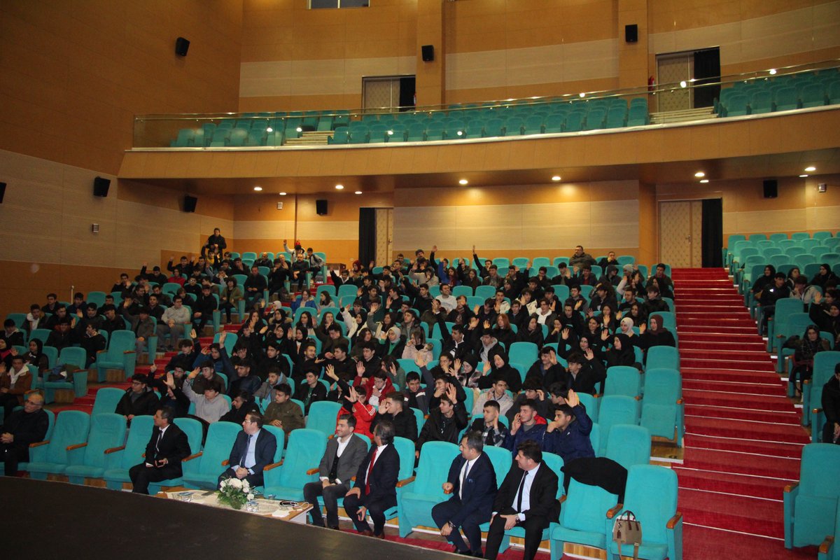 erbaamem's tweet photo. Millî Savunma Üniversitesi Rektörü Sayın Prof. Dr. Erhan AFYONCU’nun açış konuşmasını yaptığı programda, Milli Savunma Üniversitesi Öğretim Üyesi Dr. Öğretmen Albay Vedat TEKİNOĞLU tanıtım sunumunu gerçekleştirdi. https://t.co/bwX3gOosOS