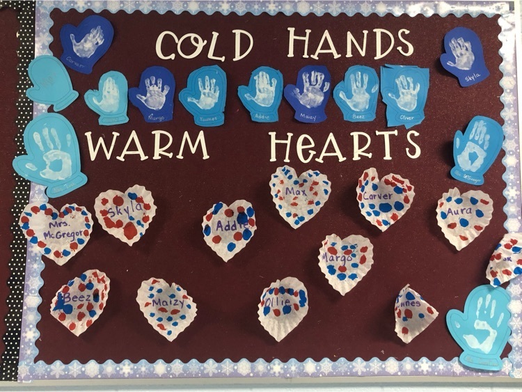 MackinacSchool's tweet photo. Cold hands, warm ❤️! https://t.co/pP4GVOB316 https://t.co/jp02ukSUHl