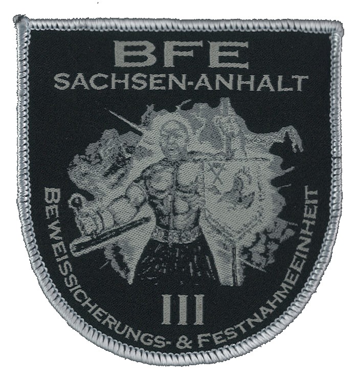 recherchemd's tweet photo. Hier sehen wir das Selbstbild der III. Beweissicherungs- und Festnahmeeinheit der Bereitschaftspolizei in #Magdeburg. Das Logo wird auch auf Patches für Uniformen verwendet. Morgen vor 18 Jahren wurde #OuryJalloh in einer Polizeizelle in #Dessau ermordet. #Polizeiproblem https://t.co/DVADXYJeYy