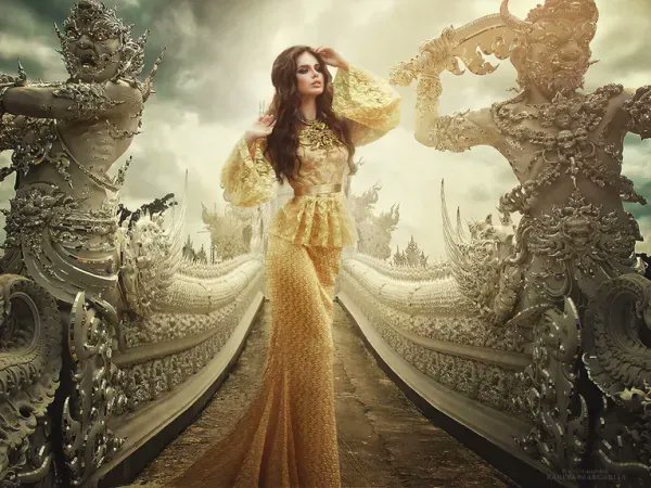 It is a delicious thing to write...to be no longer yourself but to move in an entire universe of your own creating
GUSTAVE FLAUBERT
#writing