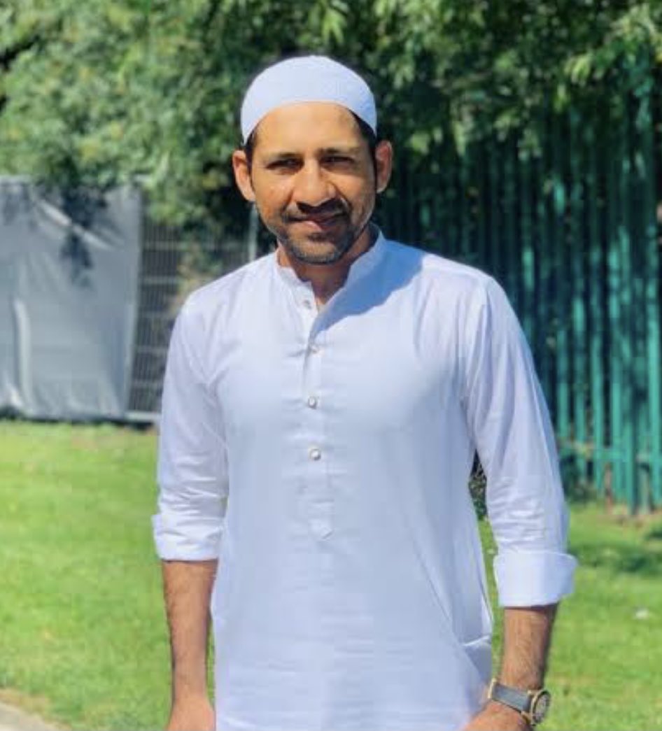 HamidMirPAK's tweet photo. Well played ⁦@SarfarazA_54⁩ for saving Pakistan from a defeat and very well played ⁦@BLACKCAPS⁩ for a great fight https://t.co/QSO1oKOVzZ