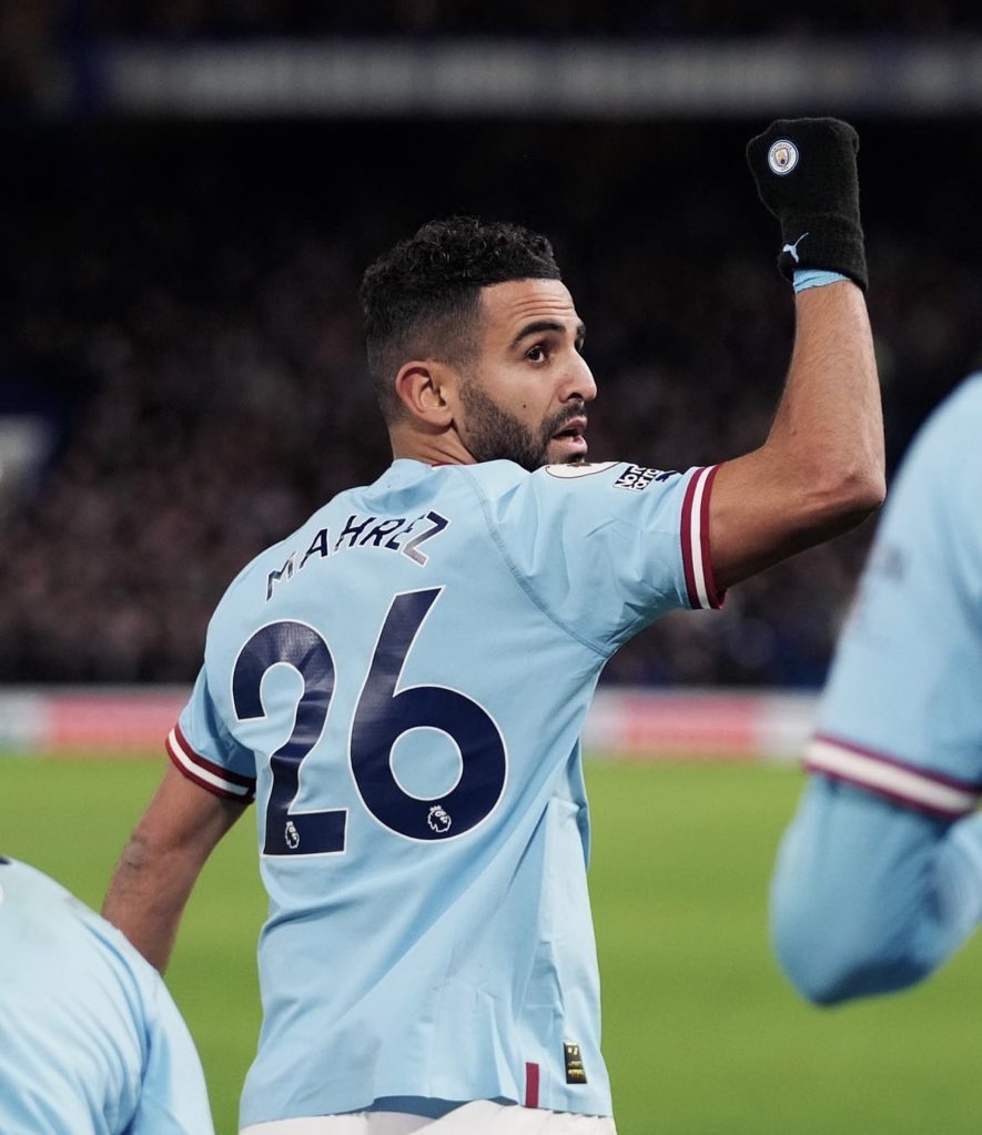 DZFOOTBALLDZ's tweet photo. 🚨Riyad Mahrez a été élu meilleur joueur du mois de décembre avec Manchester City⭐️🏆 https://t.co/npp80Zb9KK