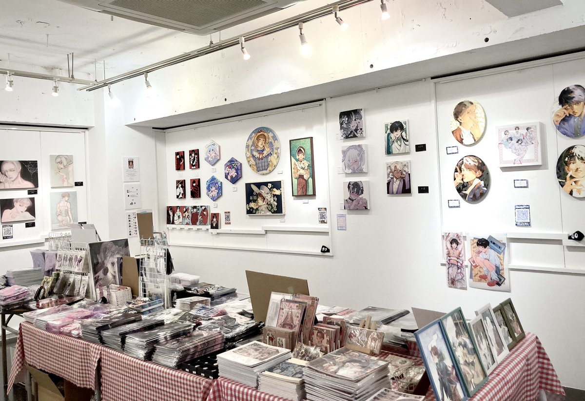 美少年展の会場お写真を送ってもらいました!すばらし空間すぎる〜!本当にありがとうございます!🥹皆さん明日からどうぞよろしくお願いいたします!🙇‍♂️✨
#美少年展 