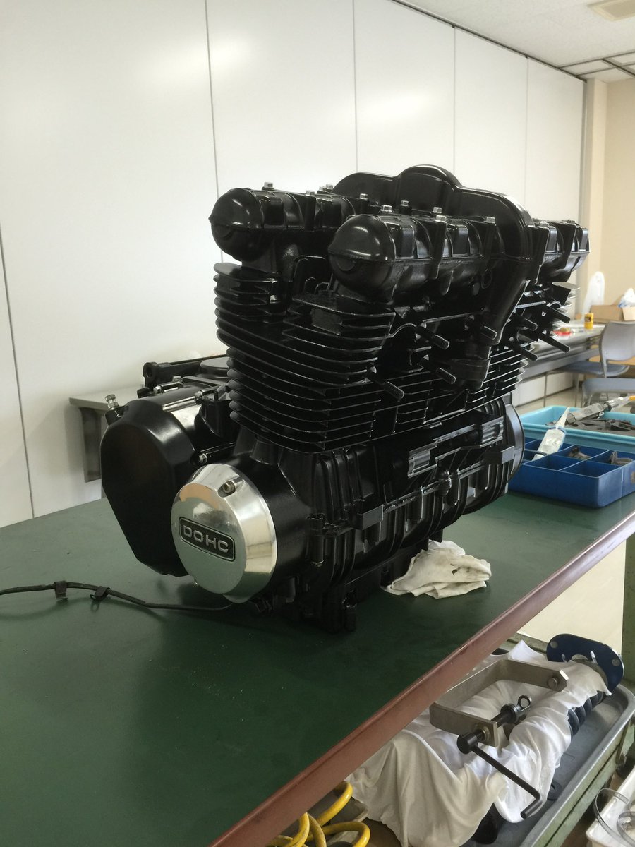 speedstyle4023's tweet photo. ゼファーのエンジン組んでからそろそろ10年経過する。
そろそろ次のステージに着手しますか。
#ゼファー750
#オーバーホール
#コスワースピストン
#WPC加工
#クランクラッピング
#810cc
#ガンコート https://t.co/cSjjiWzsgF