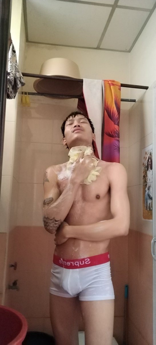 Ah naing tweet media