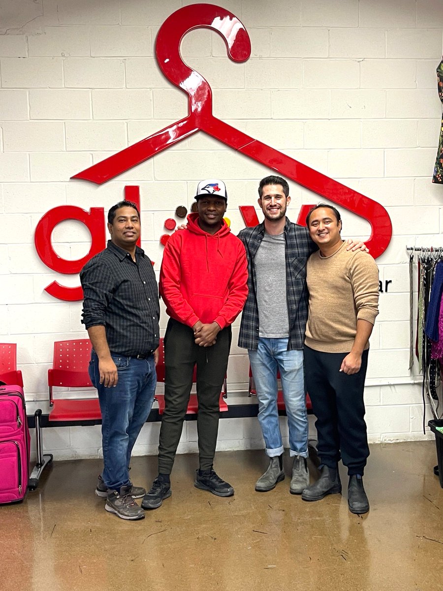 Simpli Home Furniture tweet media