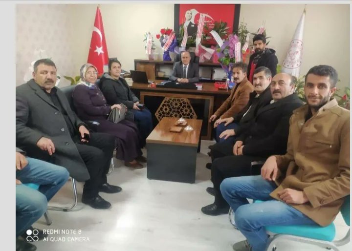 tubatekin04's tweet photo. İlçe başkanımız Sn.@orhanozden04 , ilçe gençlik kolları başkanımız Sn.@Srgnysl , ilçe kadın kolları başkanımız Sn.@tubatekin04 ve ilçe teşkilatımız ile birlikte İlçe milli eğitim müdürü olarak göreve başlayan Sn.Remzi IŞIK'a makamında hayırlı olsun ziyaretinde bulunduk. https://t.co/HTNL3gknZw