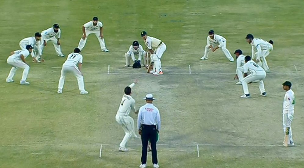 cricketsuckz's tweet photo. Abrar was literally chewing gum with a set up like this and ended up hitting a four.. Naseem literally hit a four and a six with a set up like this and with just one wicket in hand.. while my heart was out of my chest.. these boys remained calm.. and so effing confident.. https://t.co/tjyLu95Wr4