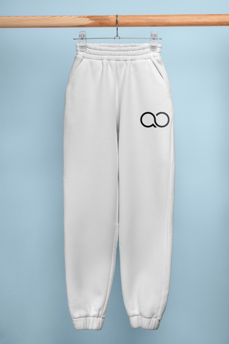 Okutoyiangella2's tweet photo. MERCHANDISE COMING SOON
@kamunya97 https://t.co/Yk7GoRCI1g