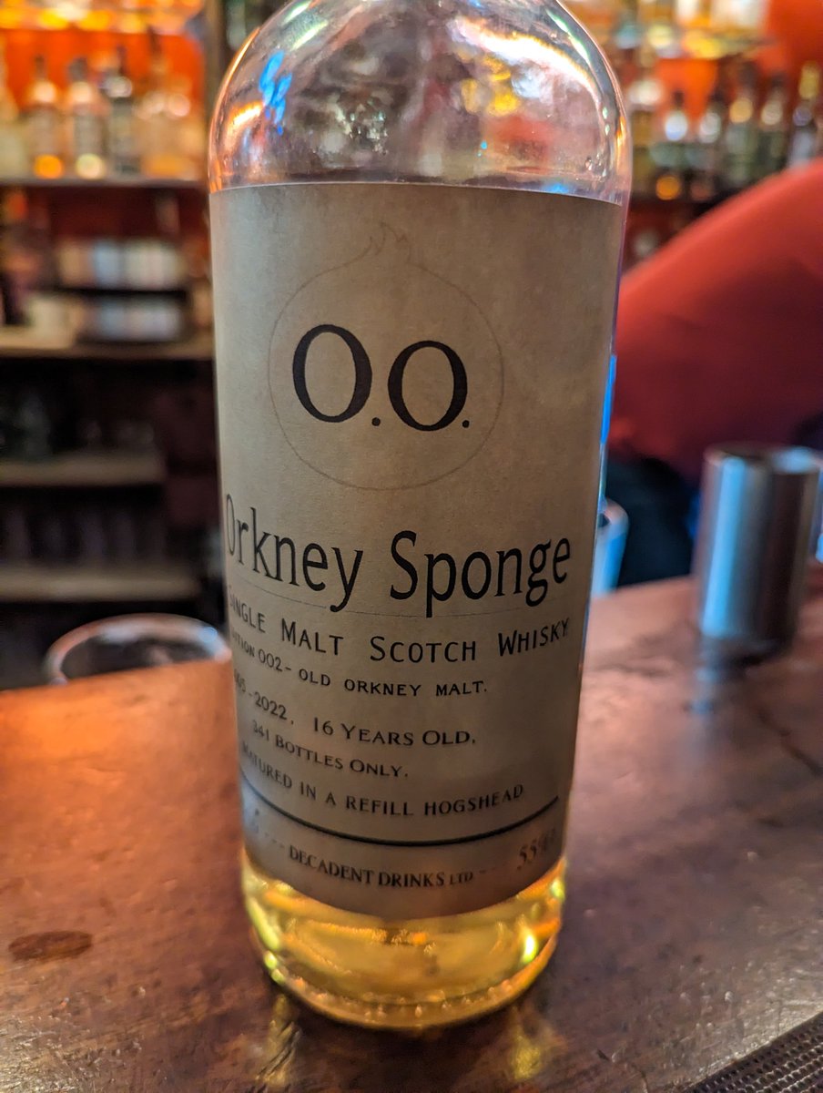 Yesterday at <a href="/ensignewartpub/">Ensign Ewart</a>. Many more drams had. But I was lazy and didn't photograph them. Which probably means there wasn't. 🙃 #4HoursWellSpent #Flange