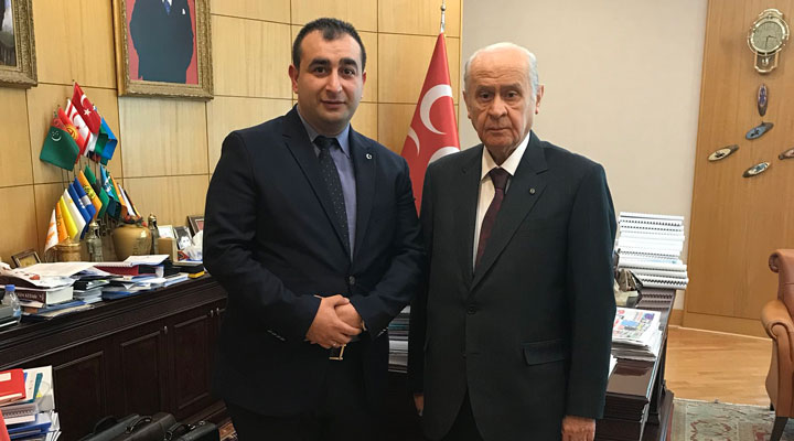 BirGun_Gazetesi's tweet photo. Sinan Ateş cinayetine karışan Köktürk ve Çep’i geçmişte aynı MHP’li avukat savunmuş: Serdar Öktem

Öktem, devrimci öğretmen Bahadır Grammeşin’i öldüren çete mensuplarının da avukatlığını yapmıştı 
https://t.co/NS2CCsutC8 https://t.co/8tZSgP1Tk0