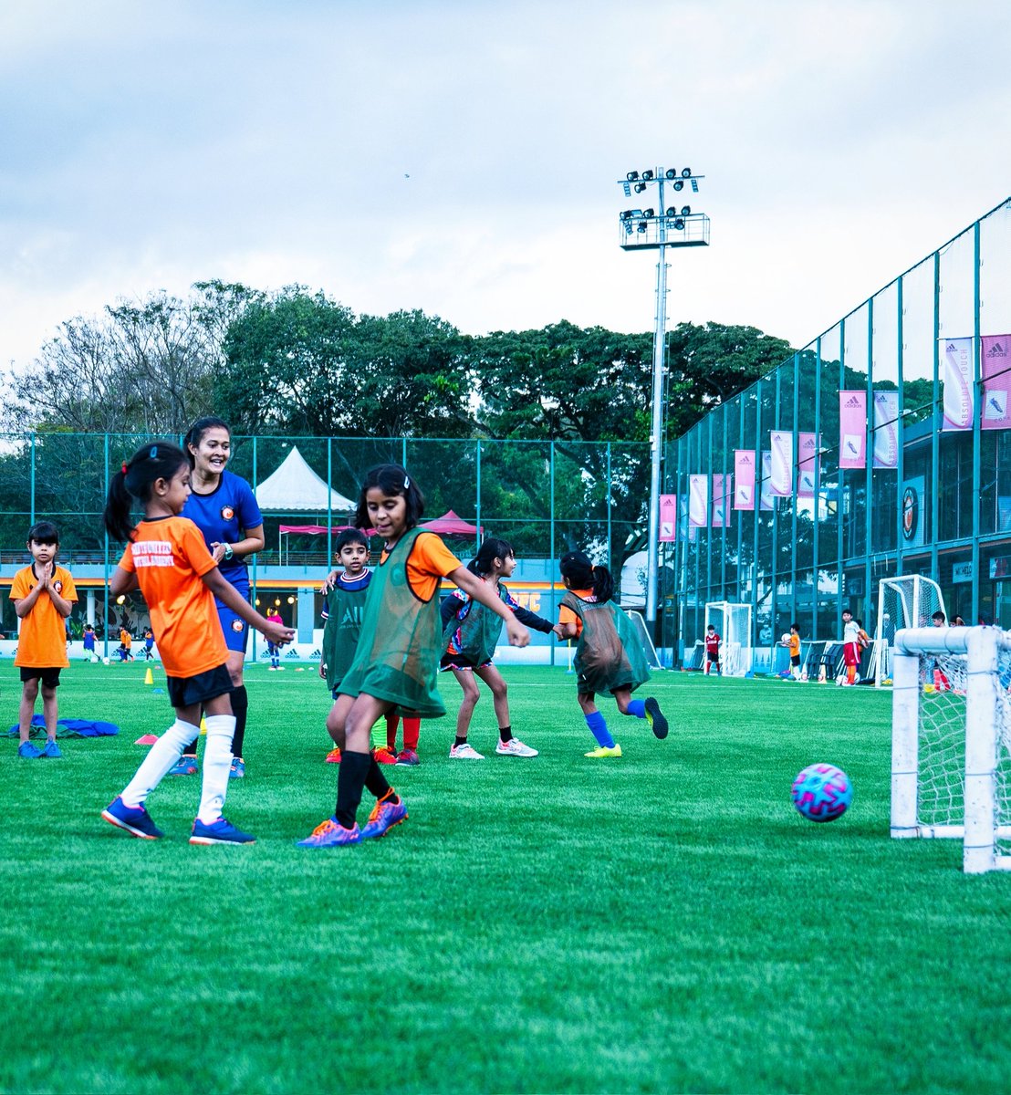 SufcIndia's tweet photo. Intensity, commitment, and hard work! 💥⚽
#sufc #southunited #southunitedfc #footballclub #footballacademy #bangalorefootball #soccergames #footballtraining #footballcoaching #coaching #grassroots #grassrootstraining #grassrootslevel #soccerleague #bengalurufootball https://t.co/QusdJ8sQs4