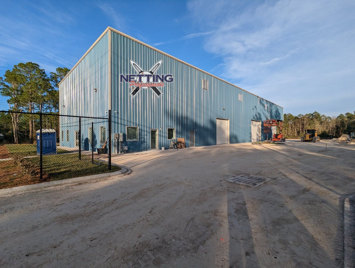WillMinor09's tweet image. 🏟️ #FacilityFriday with the @NettingPros...

🛠️👷👷‍♀️ Update on the construction of our new offices, warehouse &amp;amp; netting fabrication facility. It is getting closer to completion...

More pics 📸 to come...

#NettingPros #NettingProsChat