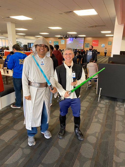 hschhaya's tweet photo. #FlashbackFriday to past @FRCteams kickoff events on @TXInstruments campus
2017 #STEAMWorks 🚂
2018 #FRCPowerUp #PlayForReal with Mario & Luigi 🎮
2019 #DestinationDeepSpace 🚀
2020 #INFINITERECHARGE
Excited for #CHARGEDUP tomorrow!
#omgrobots #TIemployee #FIRSTFORWARD https://t.co/H2qIjgSbUs