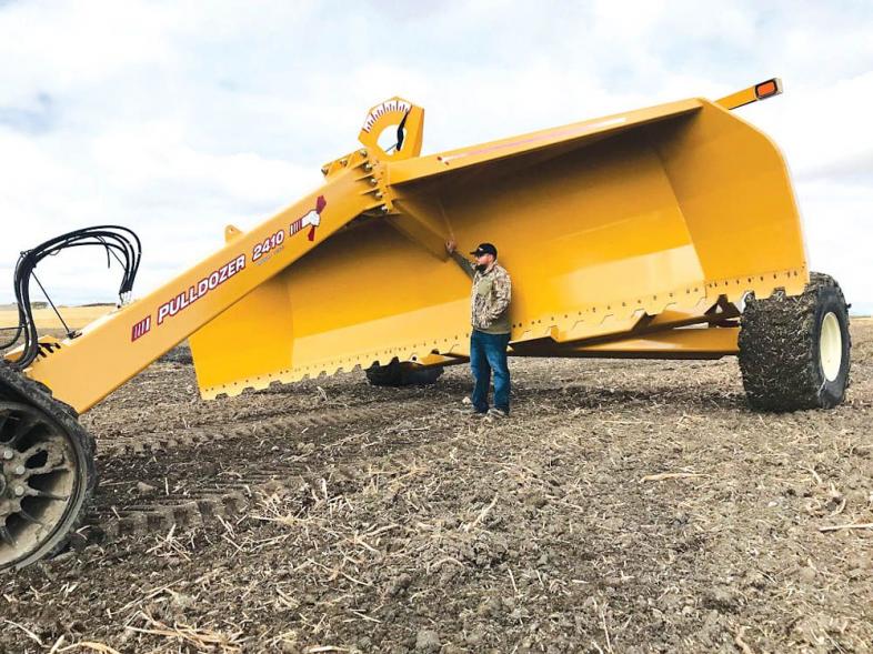 FarmShow's tweet photo. Bridgeview Mfg. pull-type dozer blades can dig ponds, bury rocks, cover brush piles, and level and shape fields with a high horsepower tractor, eliminating the need for a big Caterpillar or other dozer. #dozer #blades #pulldozer https://t.co/Rql17Luslp https://t.co/Mg92kHMrm8