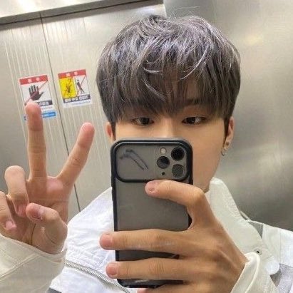 PJ28092004's tweet photo. Si paling mirror selfie deh🛐 

#TMSD #TreasureMakerSelcaDay #TeumeSelcaDay #TREASURE #JEONGWOO #트레저 #박정우 @treasuremembers https://t.co/ZOLK8DeNCC