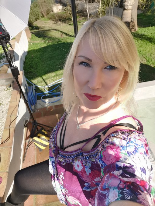 Busy shooting for https://t.co/H6VZE7GRbD Wanna see what happens? 😜 https://t.co/E952aJim8k<a href="/tag/adultwork"class="tags"><span>#adultwork</span></a>