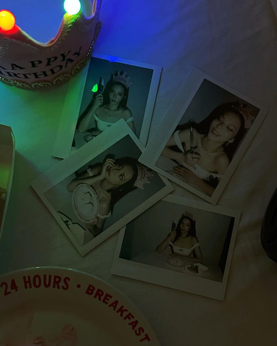 ⠀⠀

         ﹫sns update   𓋰  my condo unit.
                ❲  O9: 4O  ❳   ╱  O1O623    

⠀⠀                   ⌕ twenty two.