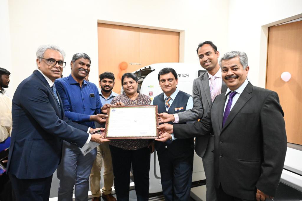 AP_MedTechZone's tweet photo. AMTZ was honoured to have Mr Syed Akbaruddin, former Permanent Representative of India to United Nations with us today at AMTZ. Speaking to AMTZ fraternity on Science Diplomacy, he witnessed momentous progress India has made in Med Tech @AP_MedTechZone thank you @AkbaruddinIndia https://t.co/G6LmKa2ISa