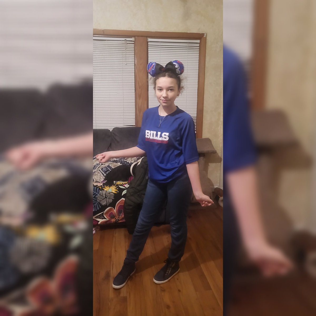 MelissaD1014's tweet photo. @BuffaloBills #DamarHamlin #BuffaloStrong #BuffaloBills this little girl has your back! https://t.co/FDZiVa5qgt