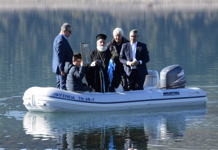 DelDimitris's tweet image. Θεοφάνεια στην λίμνη Τάκα.