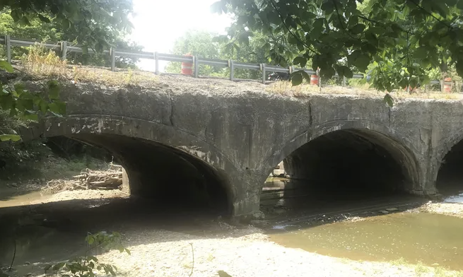 OhioPort's tweet photo. Newark is underway with implementing plans for a temporary bridge in the general location of the currently-closed Cherry Valley Bridge. The metal bridge is under construction off-site. The bridge abutments will be the next visible sign. Asphalt, being weather-dependent, is last. https://t.co/3ZjKXodITa