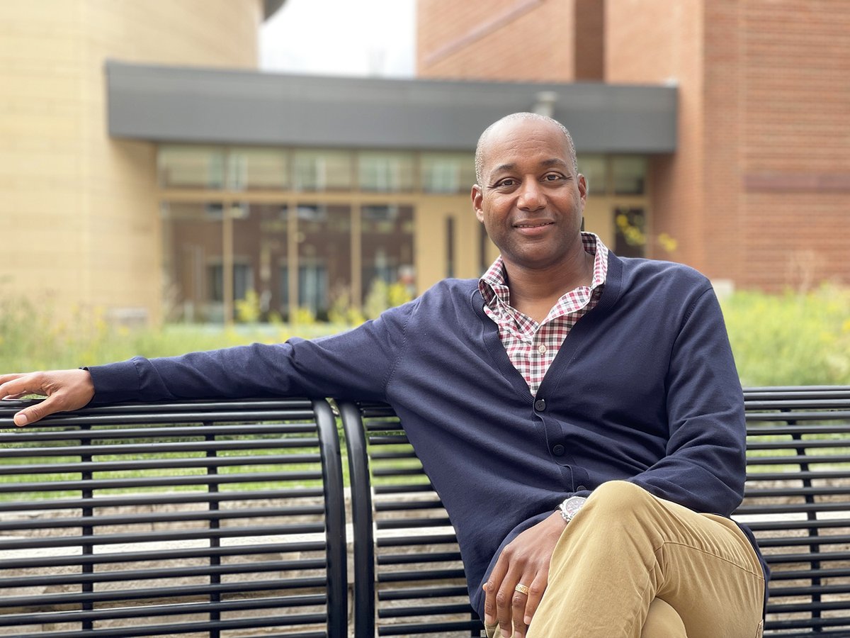 Congratulations to Kevin Jackson on winning the Larine J. Cowan Award for Leadership in Diversity! The award goes to a member of the University of Illinois who demonstrates exceptional dedication to and success in promoting diversity and inclusion.

More: linkedin.com/feed/update/ur…